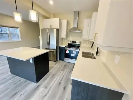 3886 Auckland Avenue | 3886 Auckland Avenue, London