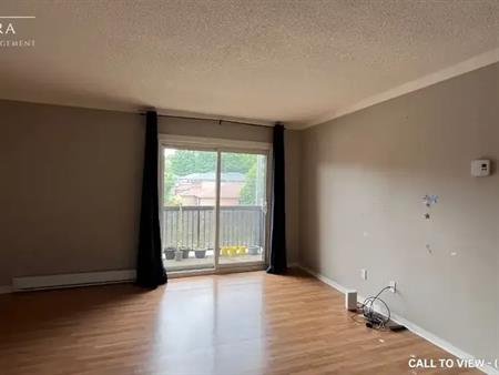 G12-147 Edgehill Dr, Barrie, Ontario L4N 1L9 | 147 Edgehill Drive, Barrie