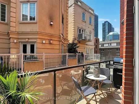 10 Wellesley Place #206 | 10 Wellesley Place, Toronto