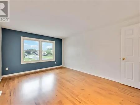 226 TRUDEAU DRIVE | 226 TRUDEAU DRIVE, Sarnia
