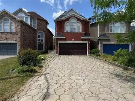 52 QUEENSWAY DRIVE | 52 QUEENSWAY DRIVE, Richmond Hill