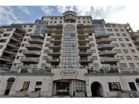 The Baxter Central Luxury Home! | 399 Elizabeth Street, Burlington