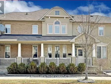 2 THISTLE AVENUE | 2 THISTLE AVENUE, Richmond Hill