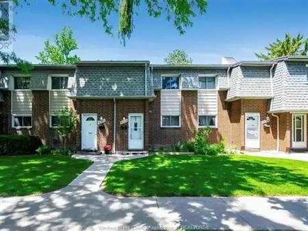 6712 Roseville Garden DRIVE | 6712 Roseville Garden DRIVE, Windsor