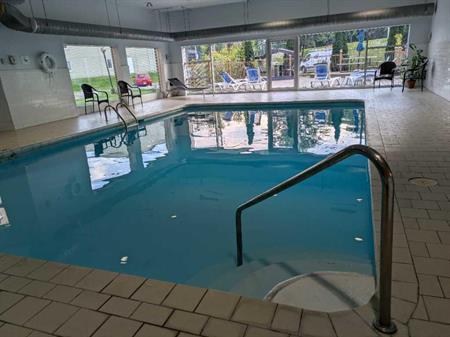 Appartement 4 et demi à sous louer, raison cession de bail