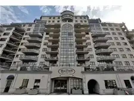 The Baxter Central Luxury Home! | 399 Elizabeth Street, Burlington