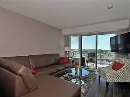 San Francisco By The Bay Suite!! | 1235 Bayly Street, Pickering