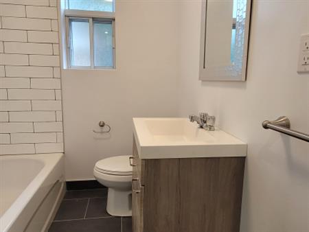 3 1/2 RDC De Duplex Privé- AOÛT Ou Avant
