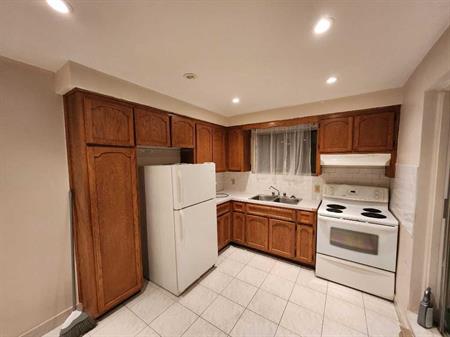 2 1/2 for rent