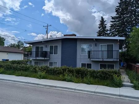 2415A 9th Street NW | 2415 9 Street Northwest, Calgary