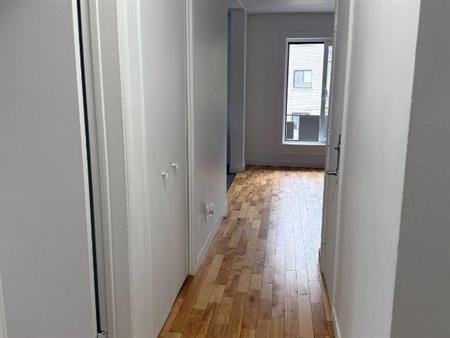 Urgent 🚨 cession de bail 4 1/2 dispo pour le 1 aout (6021 rue Emile Nelligan) prix: 1450/mois