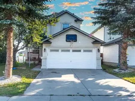 Cost effective one room for rent | 175 Harvest Glen Way Northeast, Calgary