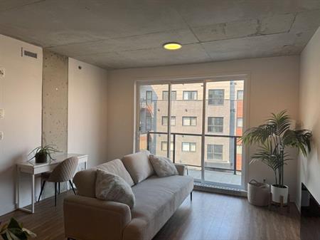 Grand 3 1/2 à louer Ste-Thérèse