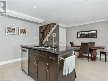 1035 VICTORIA Road S Unit# 15 | 1035 VICTORIA Road S Unit# 15, Guelph