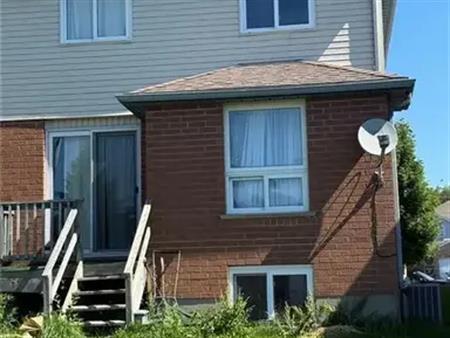 135 WOODPOPPY Crescent | 135 WOODPOPPY Crescent, Kitchener