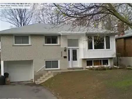 Excellent Bungalow in Waterloo - Licensed for 4 Bed Rooms | 459 Hazel Street, Waterloo