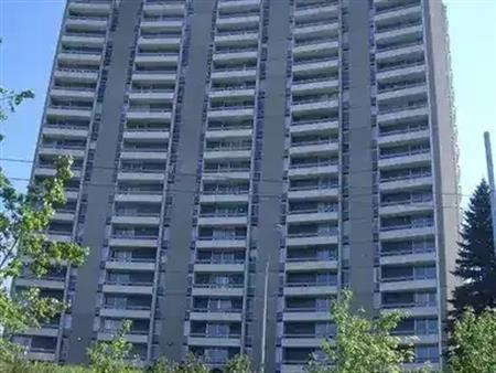Fabulous 19th Floor Suite at South End of High Level Bridge | 10883 Saskatchewan Drive Northwest, Edmonton