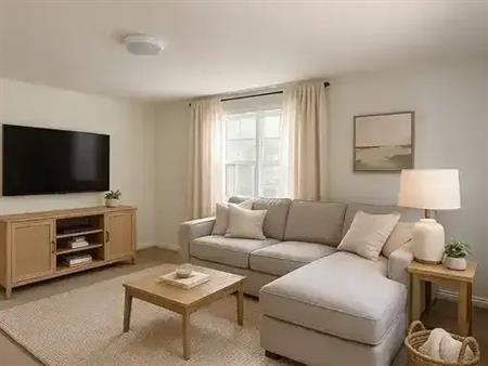 Your North End Hideaway – Inclusive 2 Bedroom for Rent Peterborough | 731 Donegal Street, Peterborough
