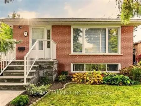 BSMNT - 8 LAURENTIDE AVENUE | BSMNT - 8 LAURENTIDE AVENUE, Aurora