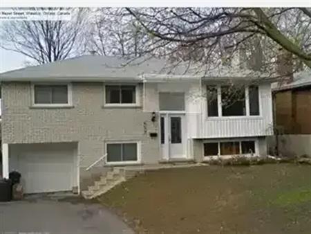 Excellent Bungalow in Waterloo - Licensed for 4 Bed Rooms | 459 Hazel Street, Waterloo