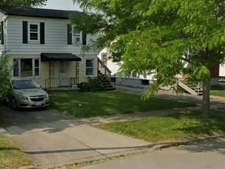 405 Corvette Street, Welland, Ontario, L3B 4S8, Canada | 405 Corvette Street, Welland