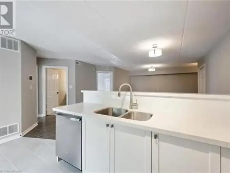 1460 BISHOPS Gate Unit# 201 | 1460 BISHOPS Gate Unit# 201, Oakville