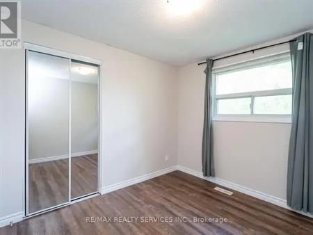 UPPER - 71 HELENE CRESCENT | UPPER - 71 HELENE CRESCENT, Waterloo