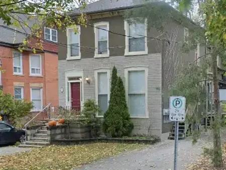 20 Montebello Place, St. Catharines, Ontario, L2R6B6 | 20 Montebello Place, St. Catharines
