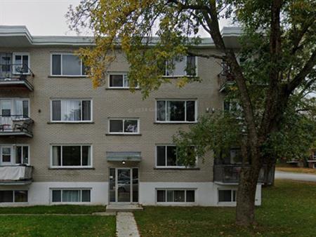 SUPERBE 4 ½ À MONT-BELLEVUE | RÉNOVÉ