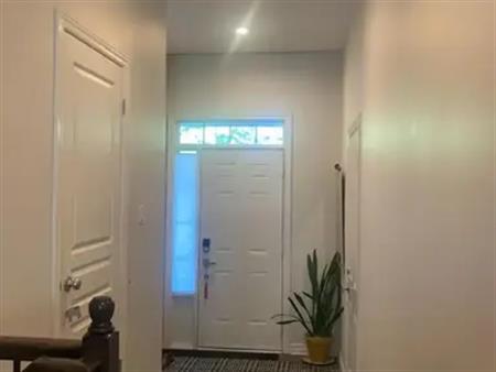61 MADELON DRIVE | 61 MADELON DRIVE, Ottawa
