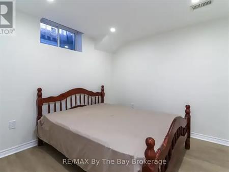 73 PEARL STREET | 73 PEARL STREET, Wasaga Beach