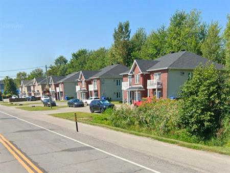TERRAIN DISPONIBLE TRIPLEX--6PLEX