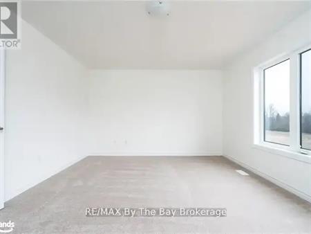 24 SIMONA AVENUE | 24 SIMONA AVENUE, Wasaga Beach