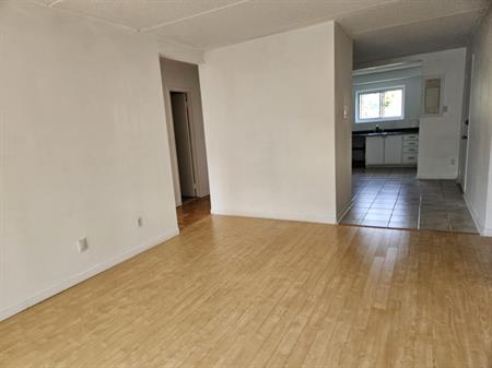 4 1/2 à Louer, Au 3e étage