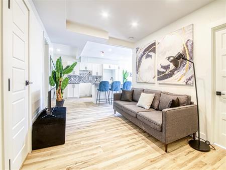 3 Bedroom - 5155 Avenue Randall, Montréal