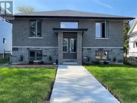 363 CURRY AVENUE | 363 CURRY AVENUE, Windsor