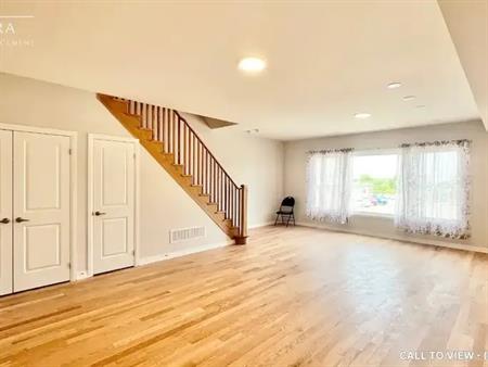 10-200 Dissette St, Bradford, Ontario L3Z 3G8 | 200 Dissette St, Bradford