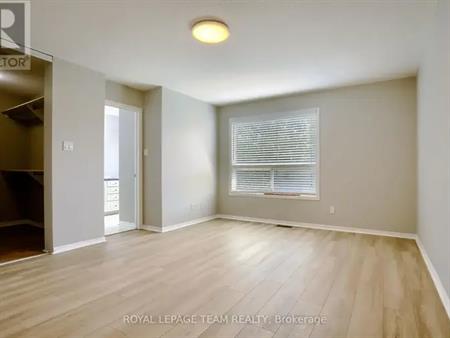 379 STONEWAY DRIVE | 379 STONEWAY DRIVE, Ottawa
