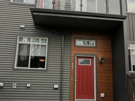 3 Bedroom Townhouse condo with Double Garage | 7503 Getty Gate Edmonton, AB, Edmonton