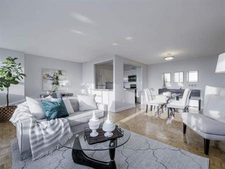Ridge Hill Towers | 1130 Queens Avenue, Oakville