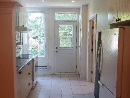Appartement 4½ lumineux à louer – Villeray (Petite Italie), Montréal
