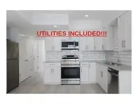 SEE MOVE-IN INCENTIVE BELOW -- Bright Above Ground 1 Bedroom - INCLUDES UTILITIES | 4094 Chappelle Green Southwest, Edmonton