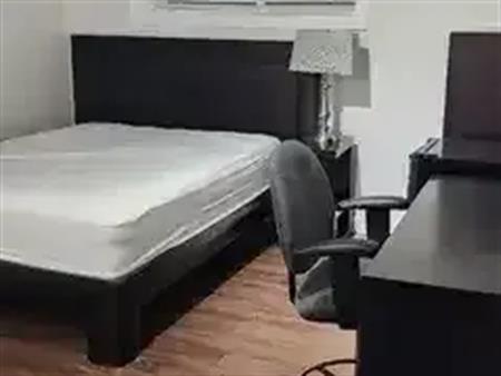 Room For Rent, Private Bath, Utilities Included, Super Fast Wifi, Perfect For Student, Quiet and Peaceful | 32 Lake Ridge, Ol