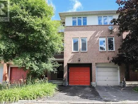 27 DRAYTON PRIVATE E | 27 DRAYTON PRIVATE E, Ottawa
