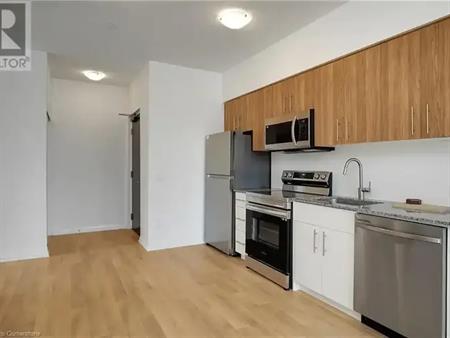 101 GOLDEN EAGLE Road Unit# 203 | 101 GOLDEN EAGLE Road Unit# 203, Waterloo