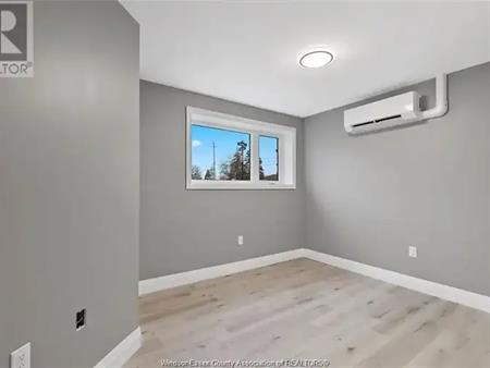 306B KEMPT | 306B KEMPT, Amherstburg