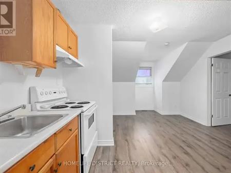 1 GROVEPARK STREET | 1 GROVEPARK STREET, Richmond Hill