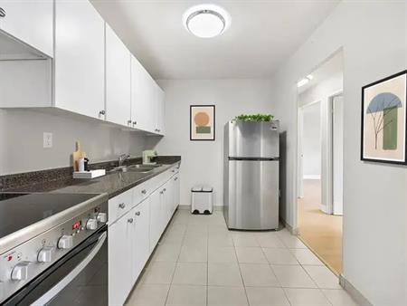 725-745 Wonderland Road South | 745 Wonderland Road South, London