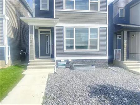 Spacious 3 Bed/2.5 Bath Main Floor in NW + Detached Garage | 314 Aquila Way NW, Calgary