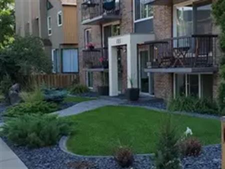 BEAUTIFUL MODERN 2 BEDROOM IN SUNNYSIDE! | 301 - 721 2 Avenue Northwest, Calgary